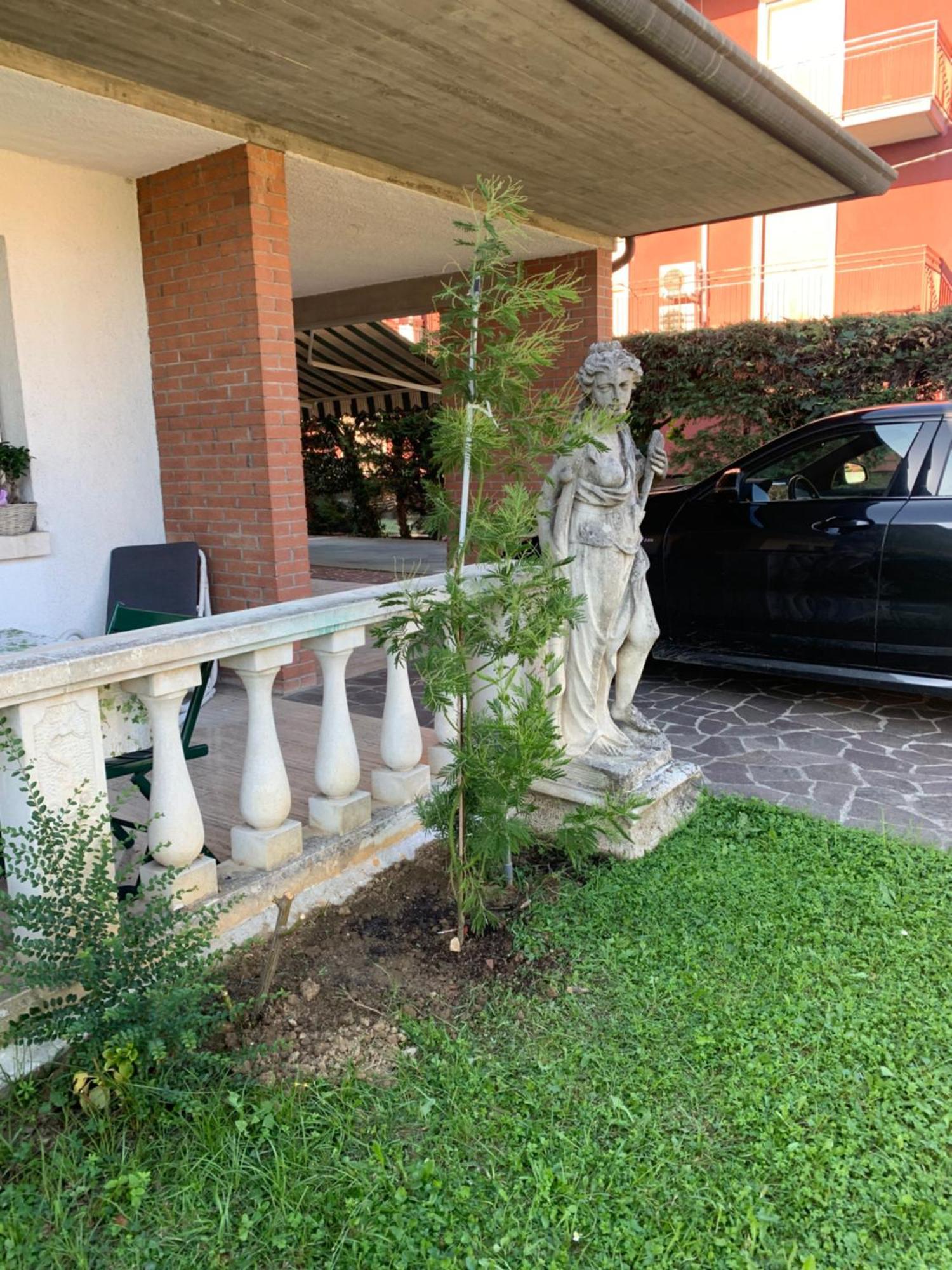トッリ・ディ・クアルテゾーロ A Casa Di Luヴィラ エクステリア 写真